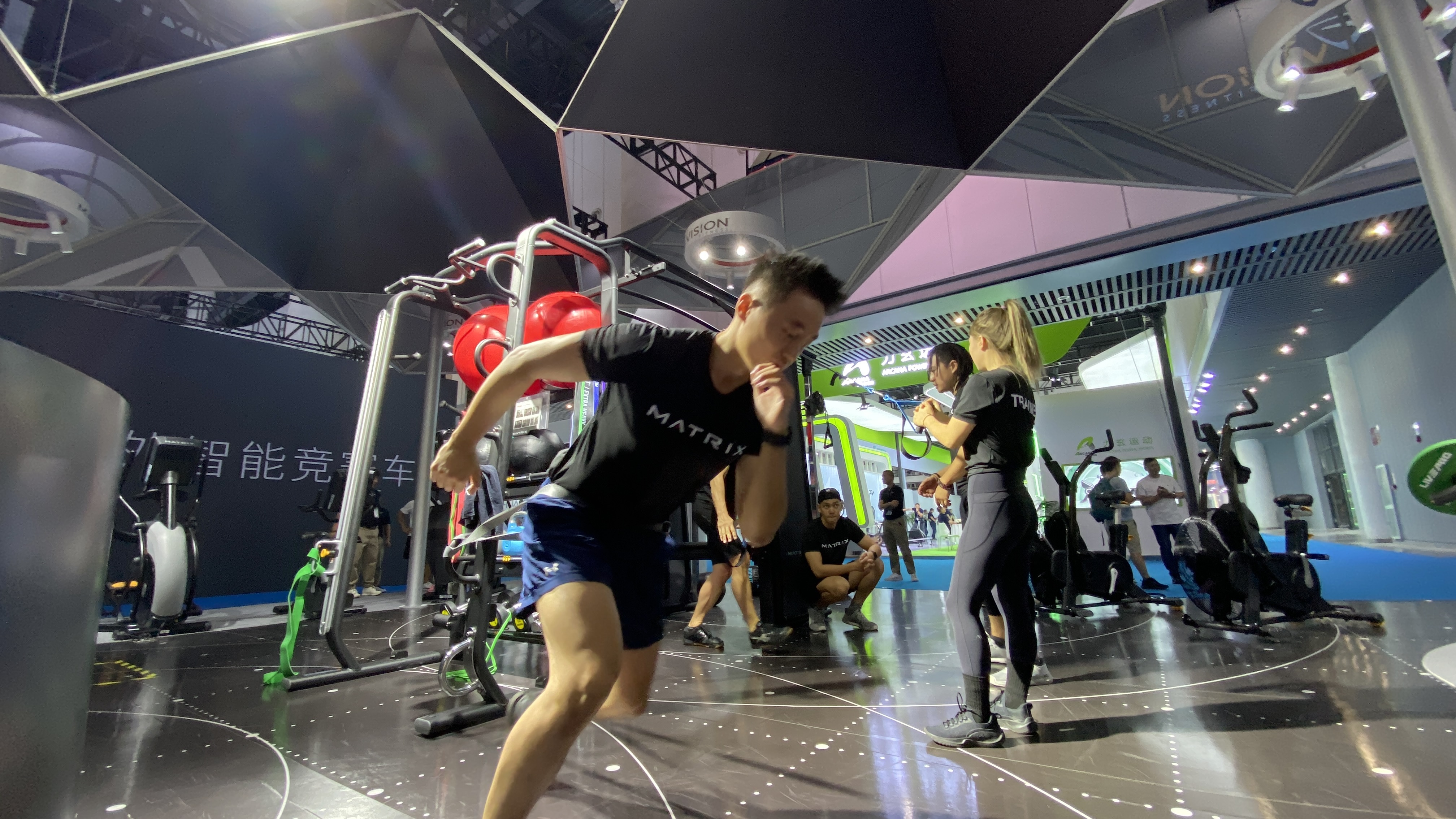 酒店健身器材选哪些？三步打造高坪效低维护的健身空间